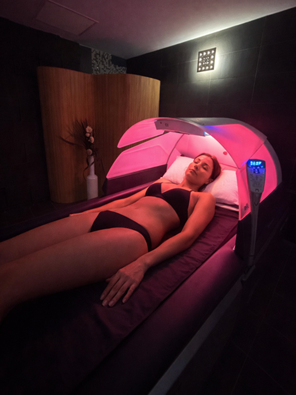 fille hydrojet couleur rose pour site internet fille hydrojet couleur rose pour site internet