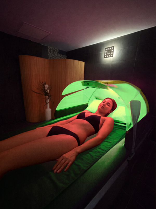 fille hydrojet couleur verte pour site internet fille hydrojet couleur verte pour site internet